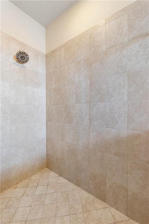 8421 Lakeview Trl 8421