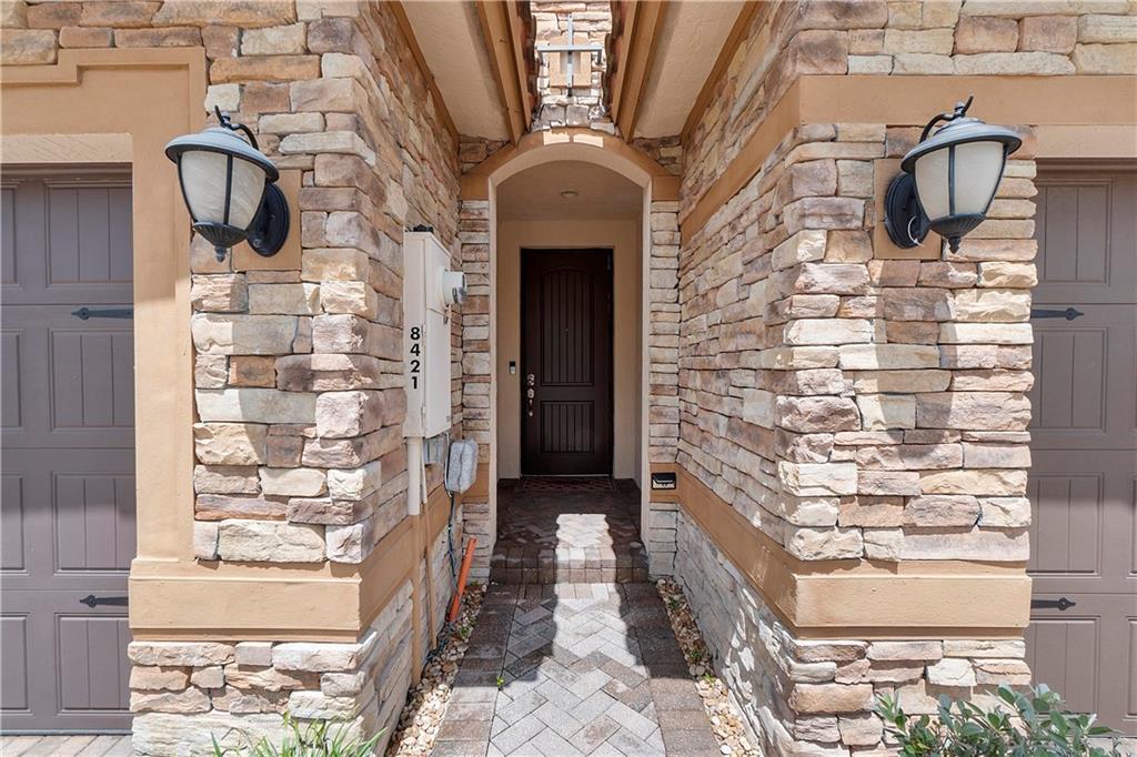 8421 Lakeview Trl 8421