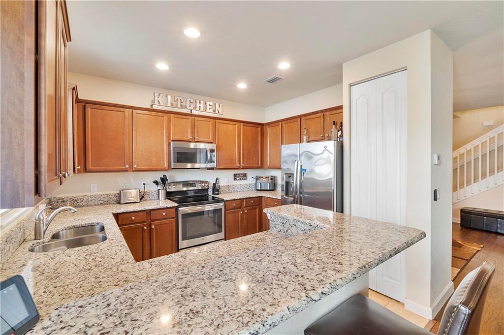 8421 Lakeview Trl 8421