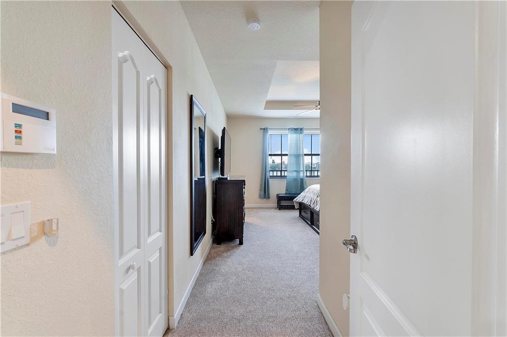 8421 Lakeview Trl 8421