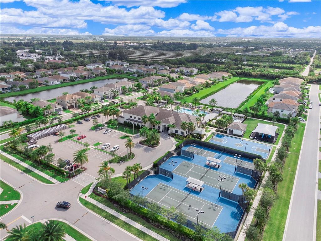 15384 Seaglass Terrace Ln