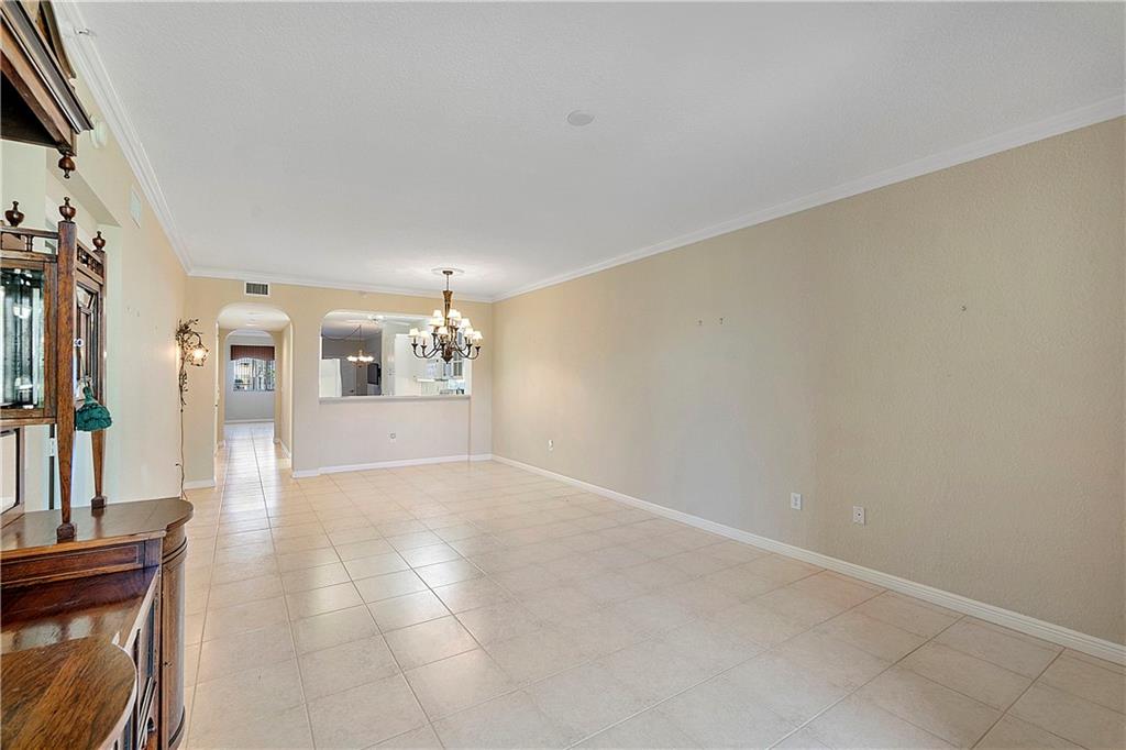 7623 Southampton Ter 216