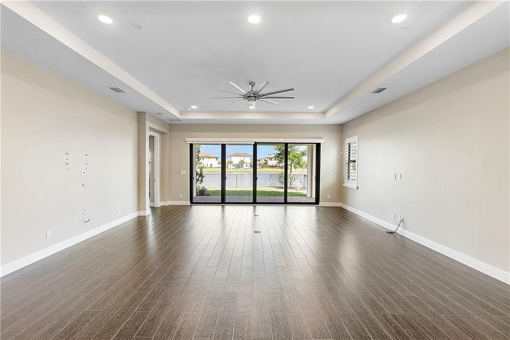 11835 S Baypoint Cir