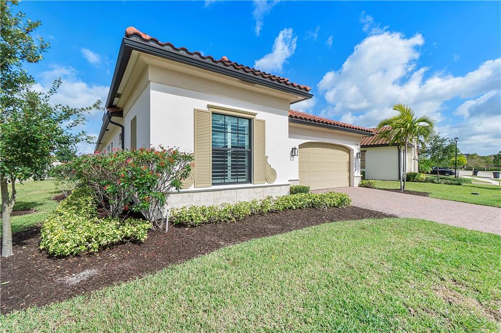 11835 S Baypoint Cir