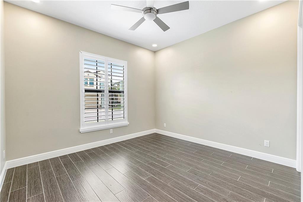 11835 S Baypoint Cir