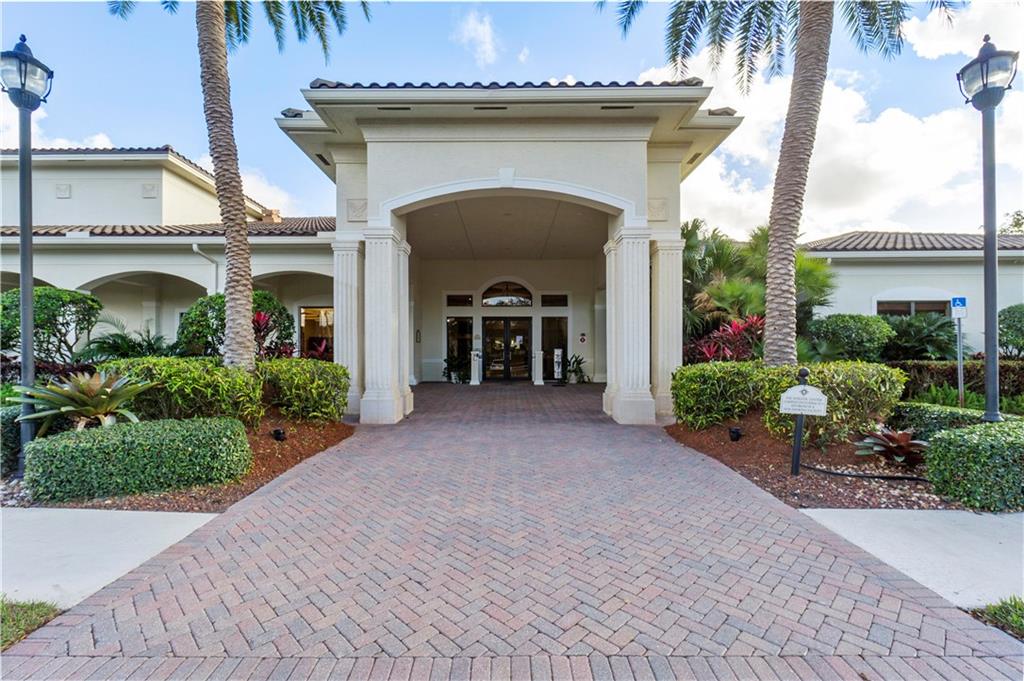 7768 Royale River Ln