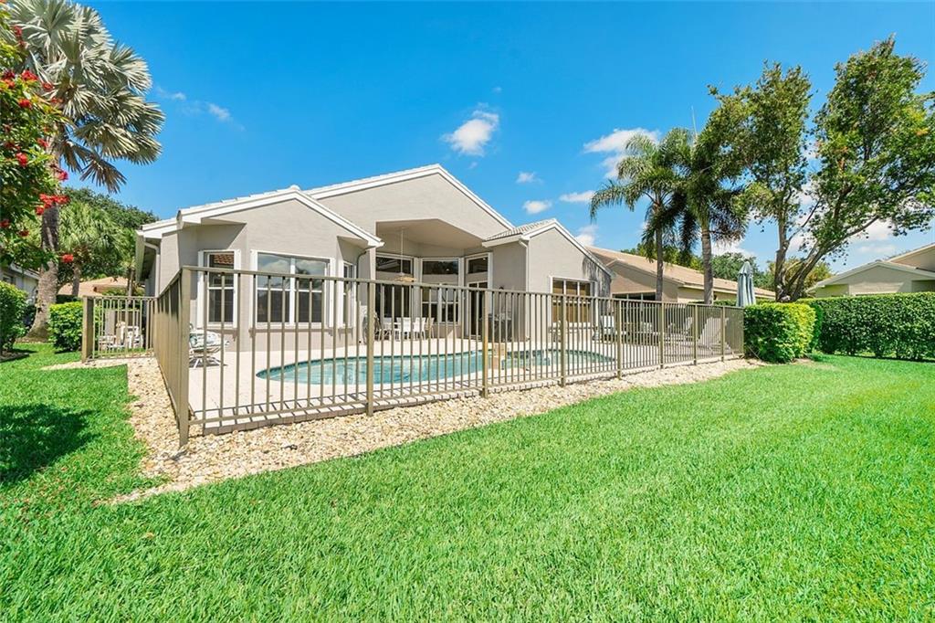 7768 Royale River Ln