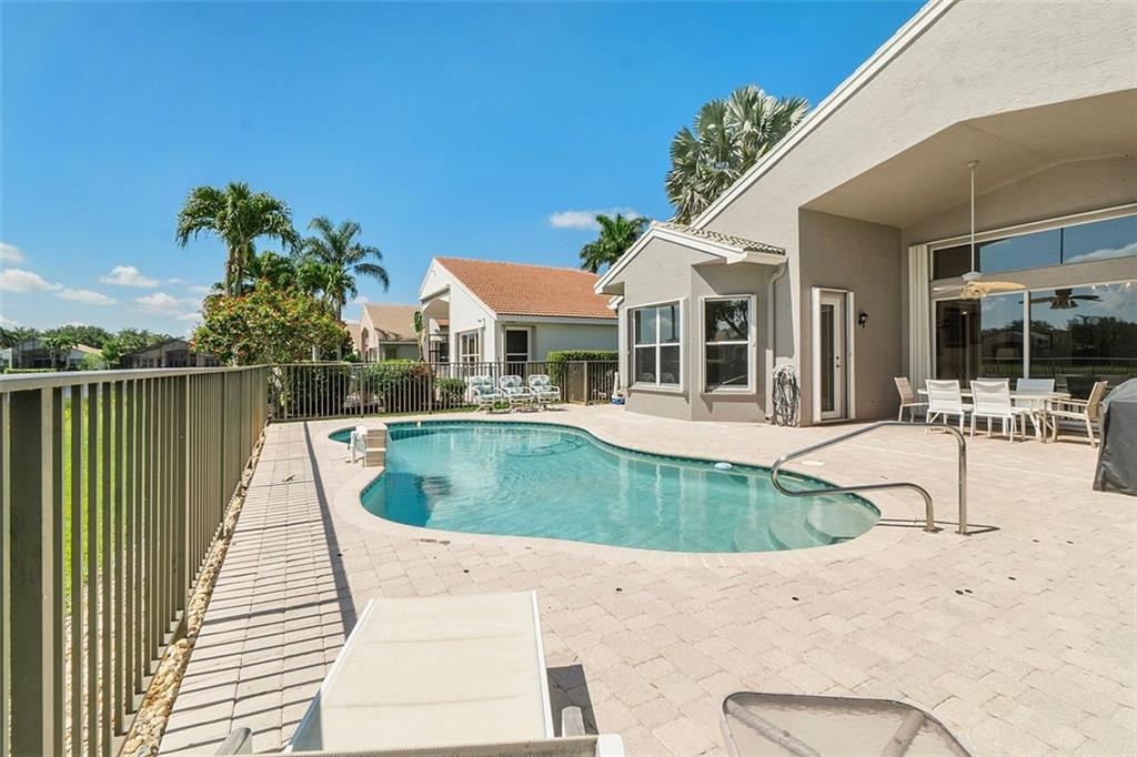 7768 Royale River Ln