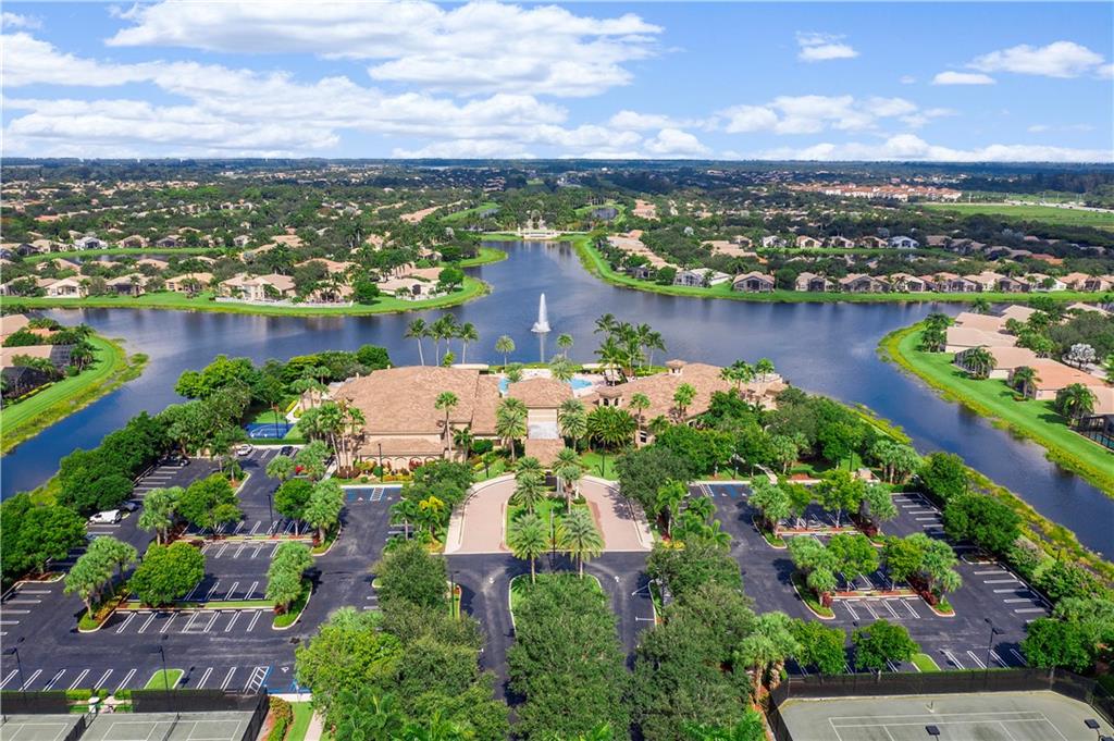 7768 Royale River Ln