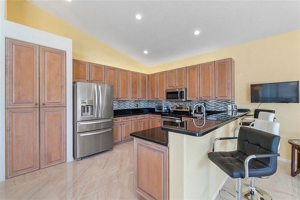 7768 Royale River Ln