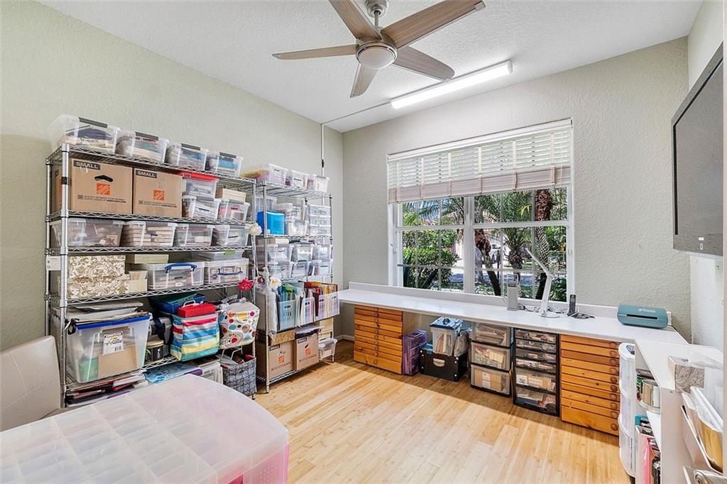 7768 Royale River Ln