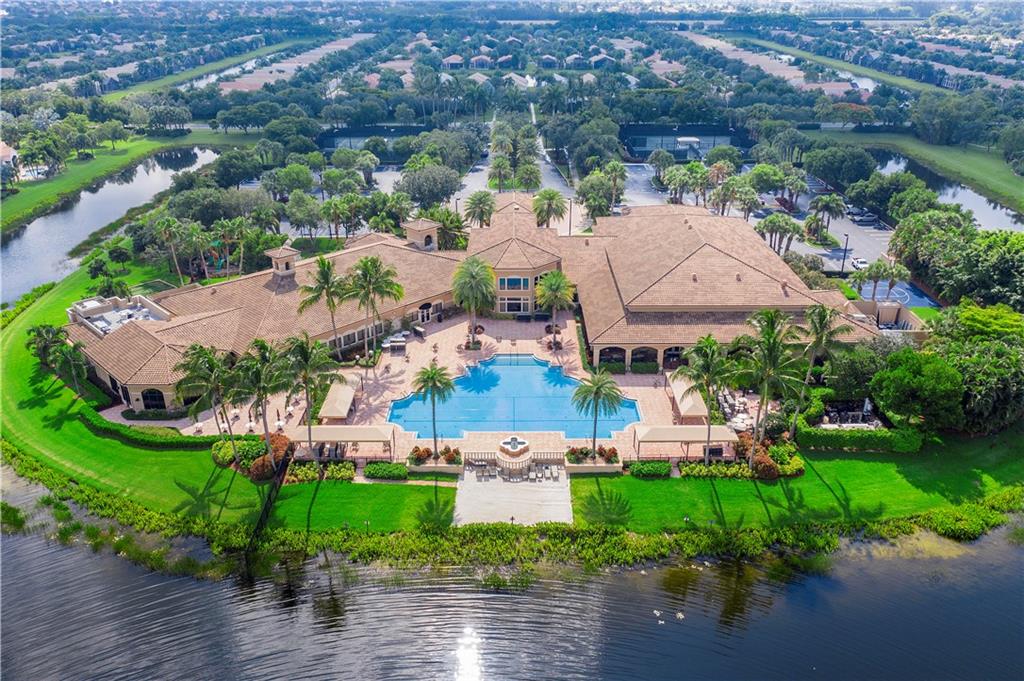 7768 Royale River Ln