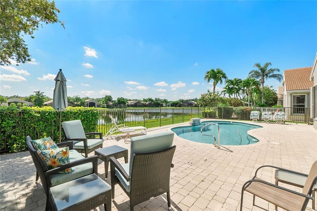 7768 Royale River Ln