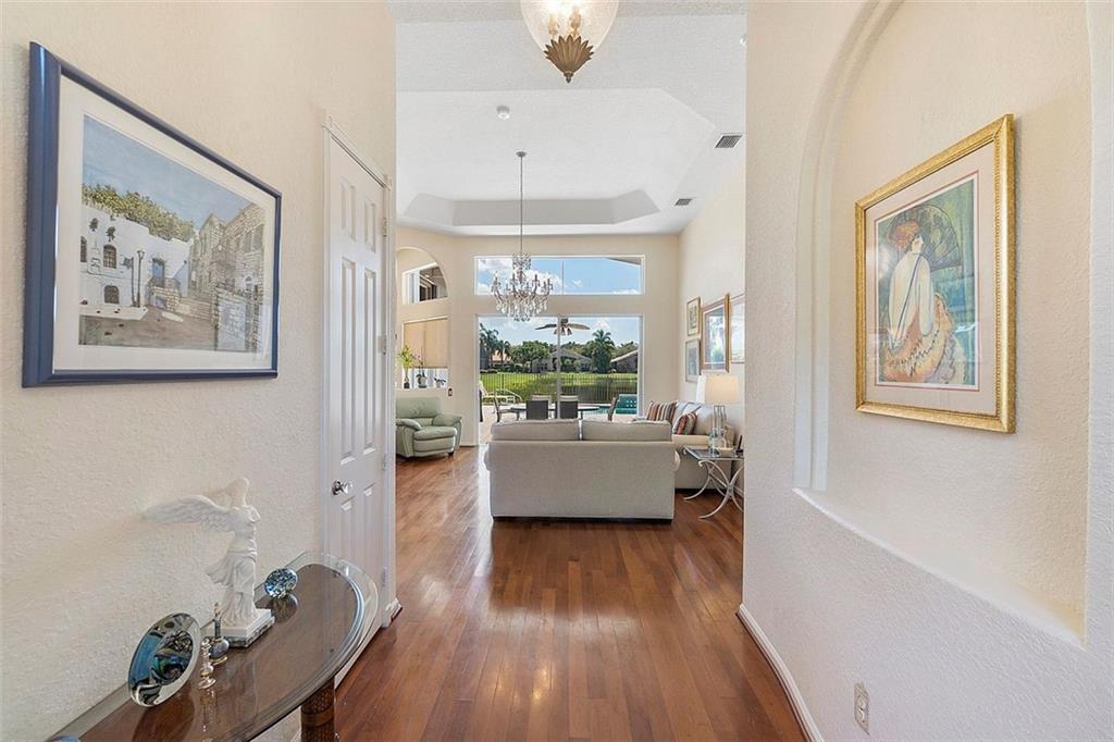 7768 Royale River Ln