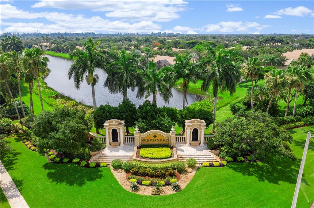 7768 Royale River Ln