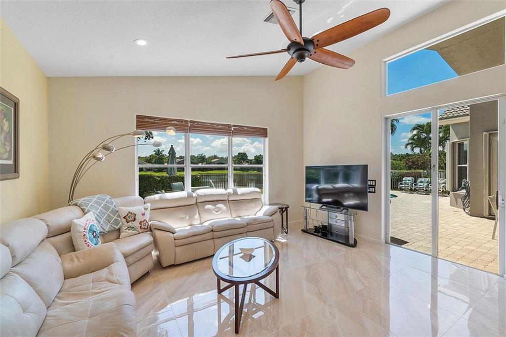 7768 Royale River Ln