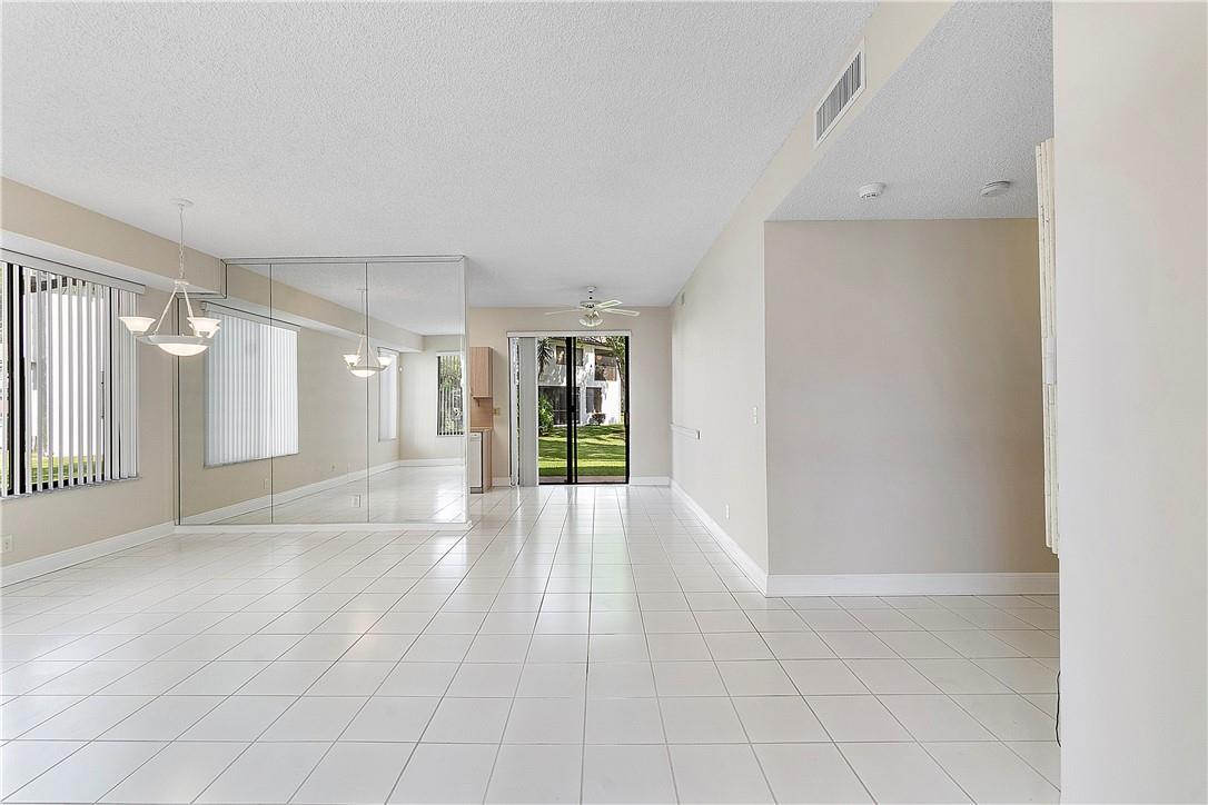 7525 NW 61st Ter 2701