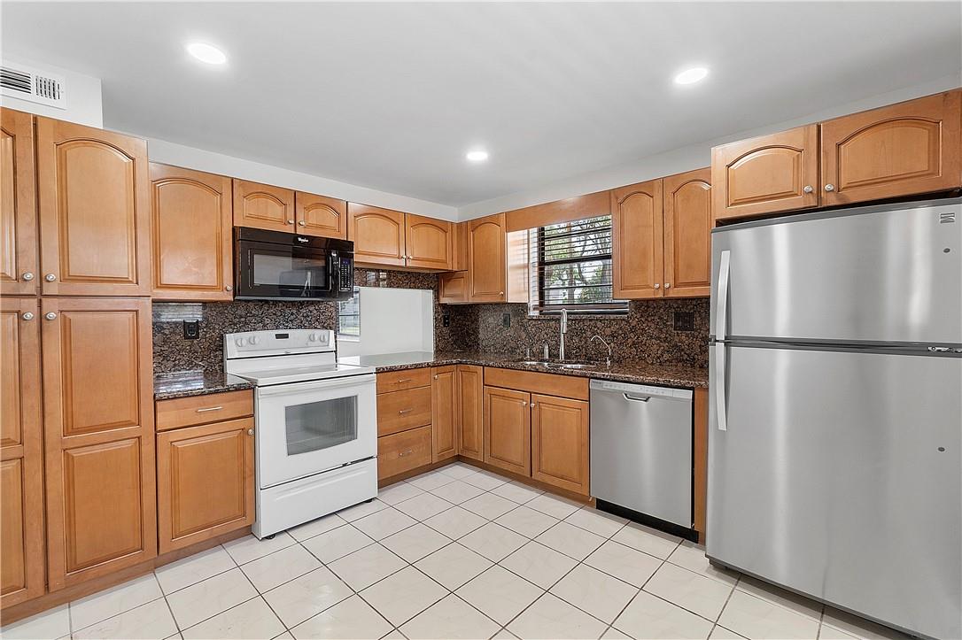 4950 E Sabal Palm Blvd 110