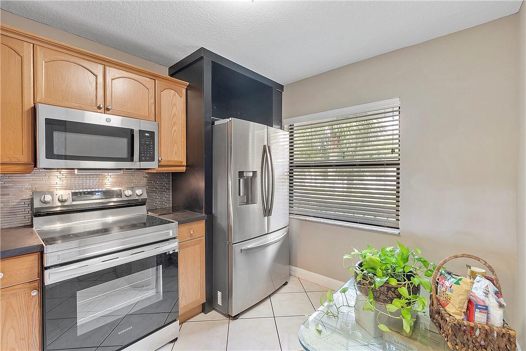 9193 Pecky Cypress Ln 6f