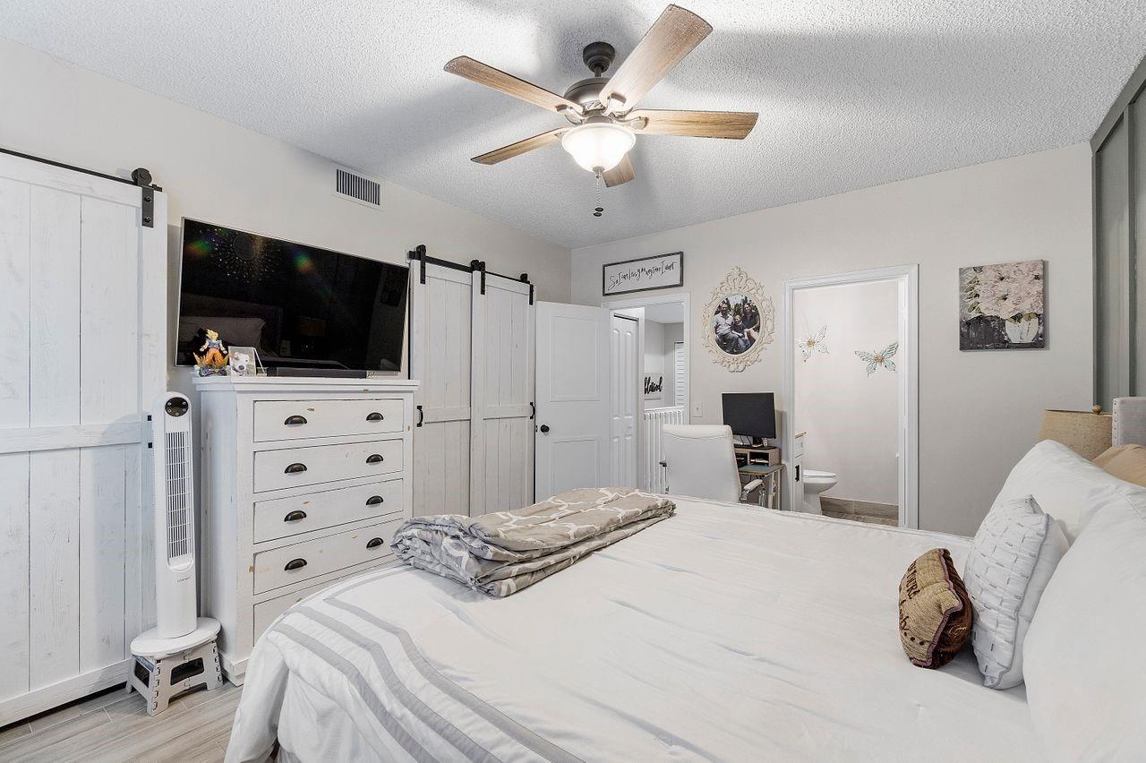 11010 Sand Dollar Ct