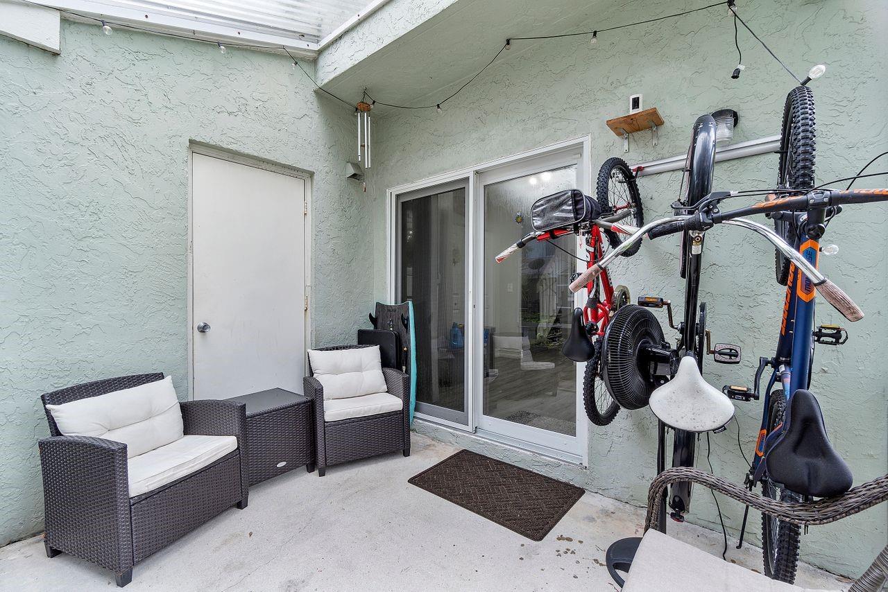 11010 Sand Dollar Ct