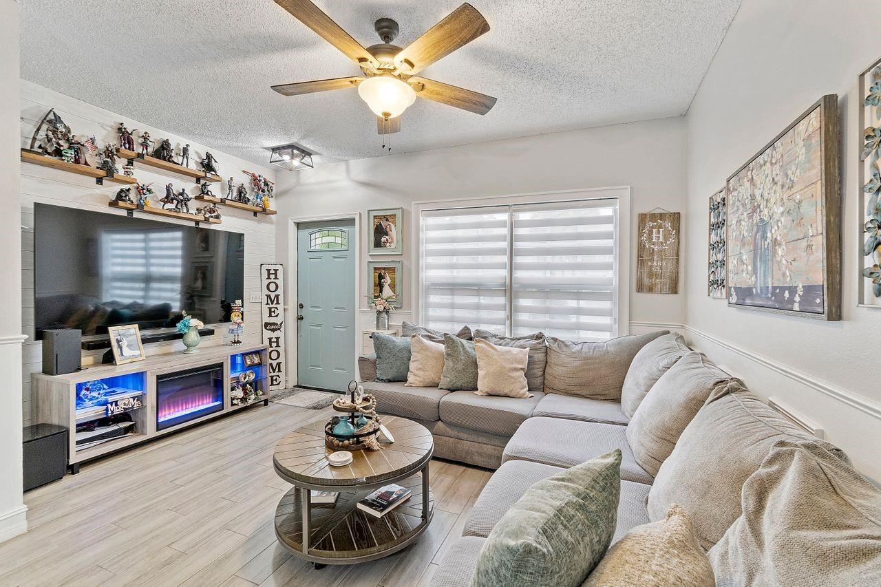 11010 Sand Dollar Ct