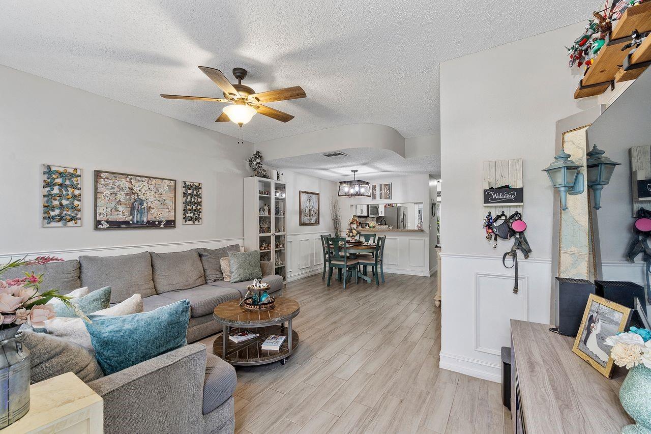 11010 Sand Dollar Ct