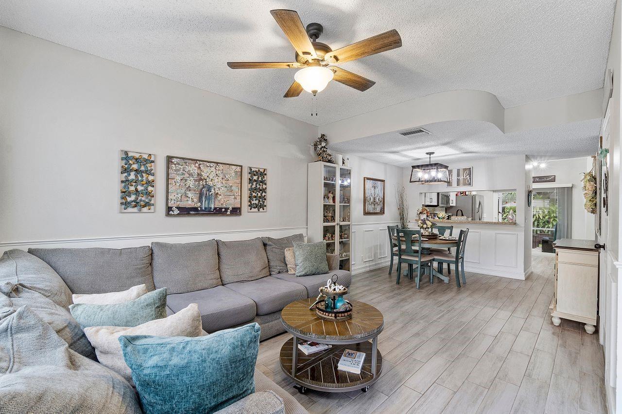 11010 Sand Dollar Ct