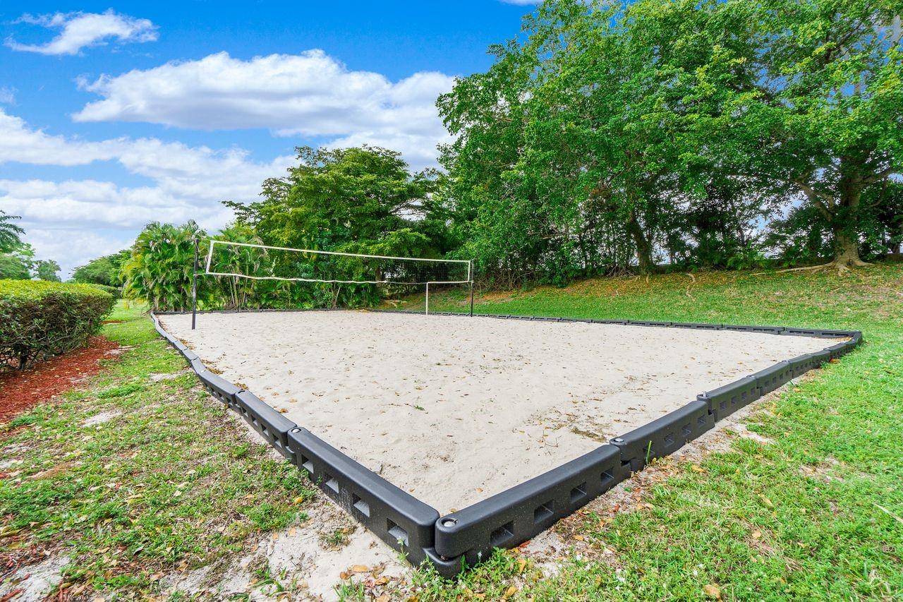 11010 Sand Dollar Ct