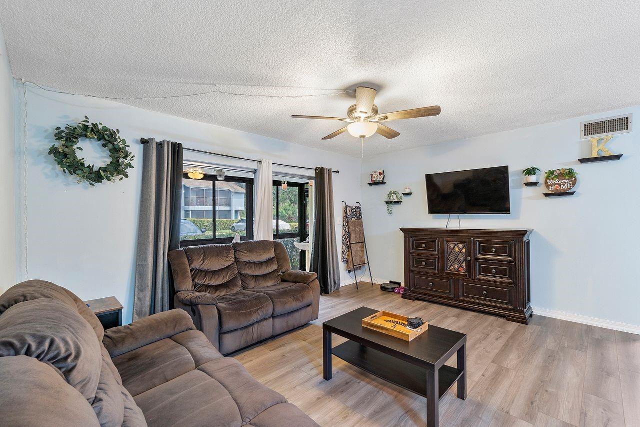 2725 S Oakland Forest Dr 102