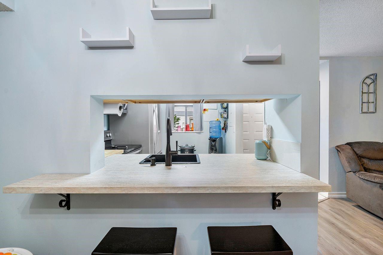 2725 S Oakland Forest Dr 102