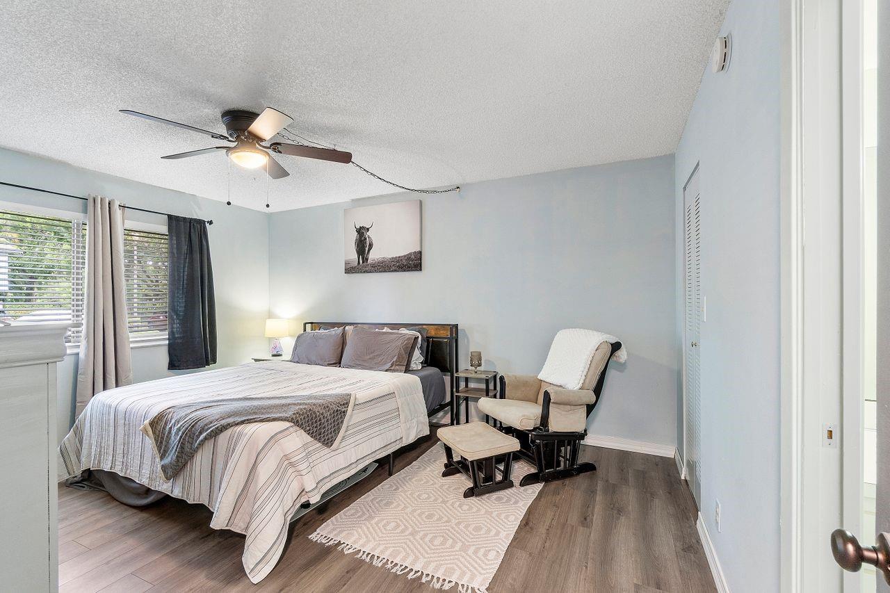 2725 S Oakland Forest Dr 102