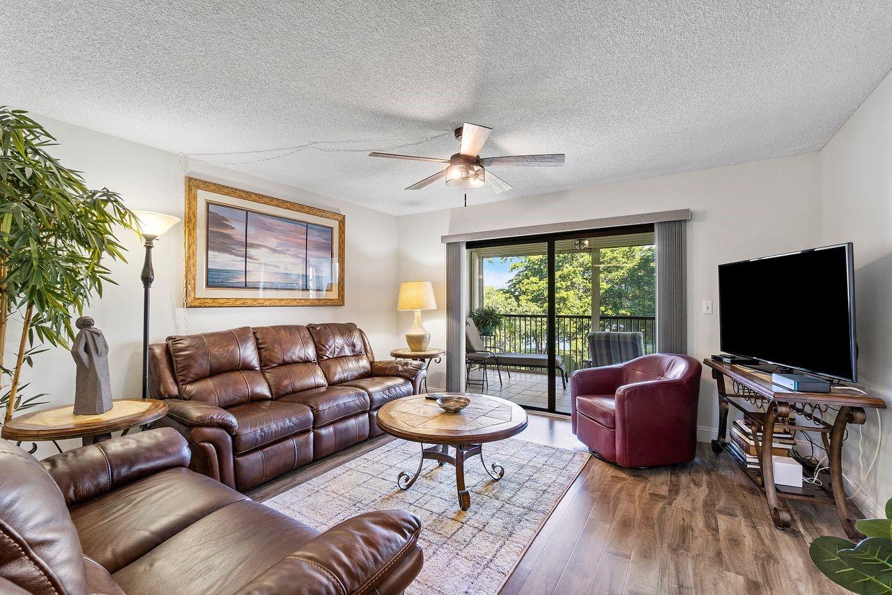 2205 S Cypress Bend Dr 408