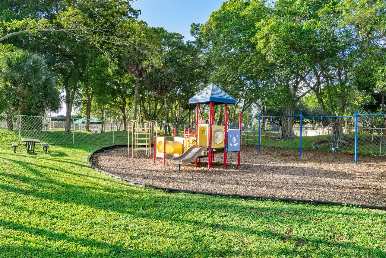 2205 S Cypress Bend Dr 408