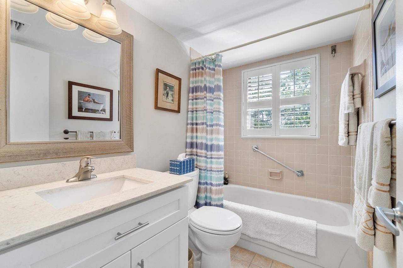 2205 S Cypress Bend Dr 408