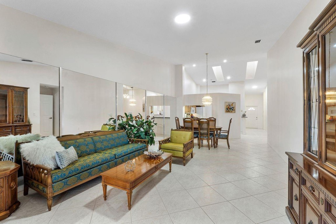 9805 Malvern Dr 9805