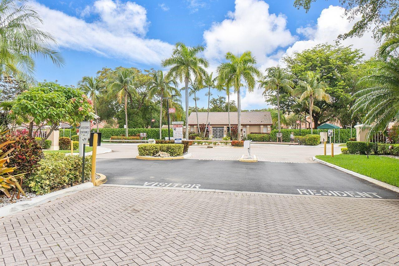 9805 Malvern Dr 9805