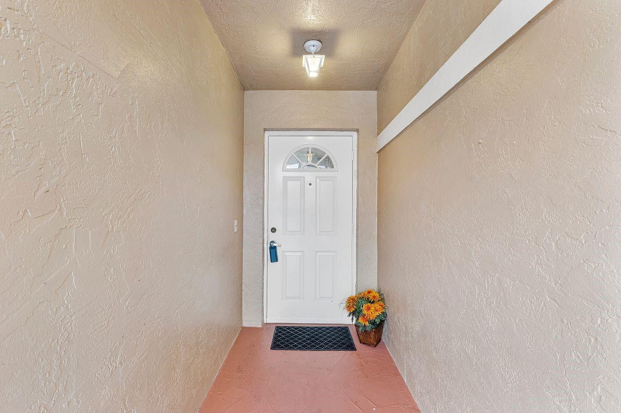 9805 Malvern Dr 9805