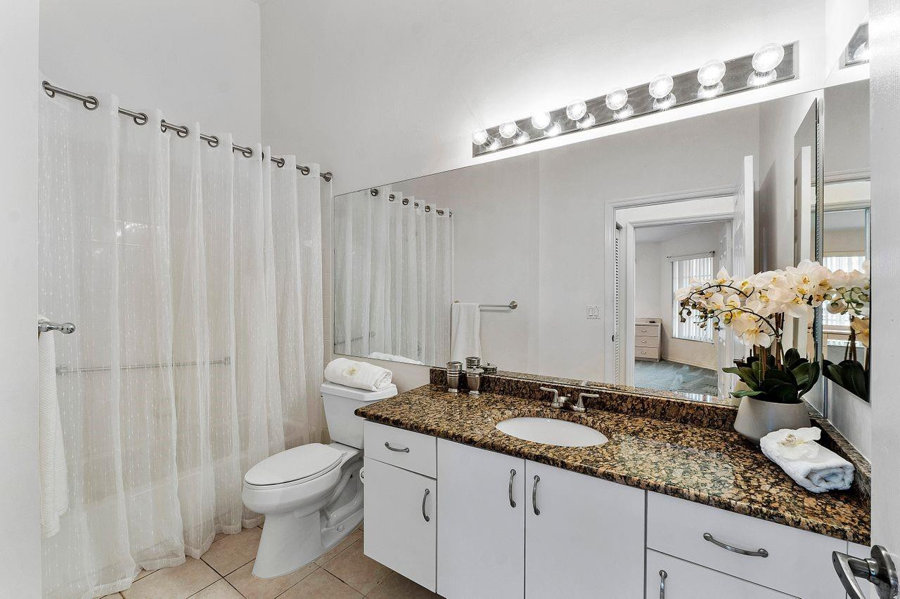 9805 Malvern Dr 9805