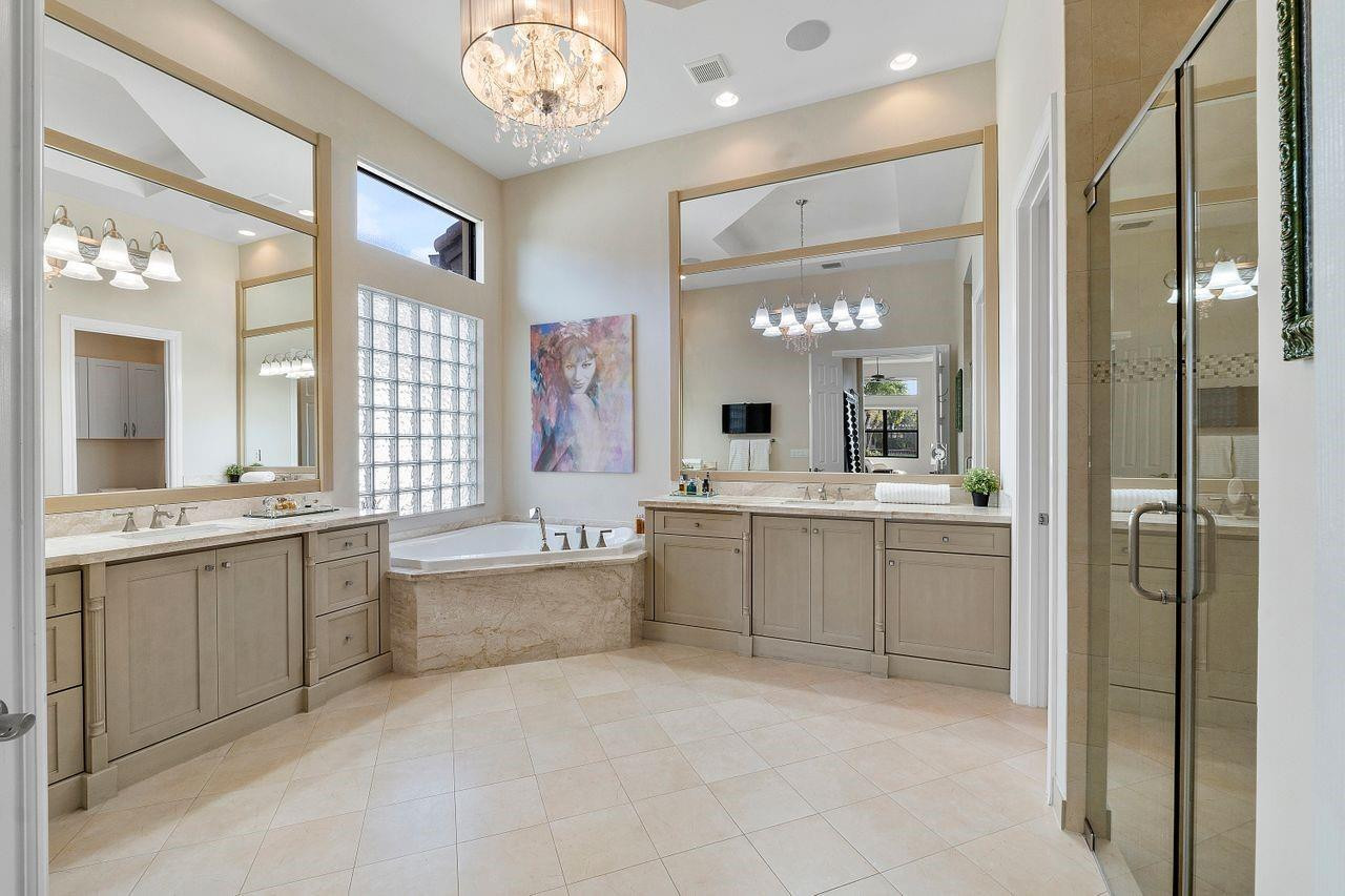 16607 Chesapeake Bay Ct