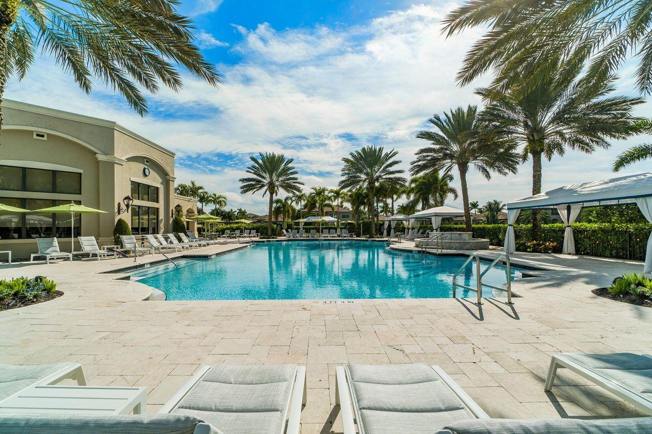 16607 Chesapeake Bay Ct