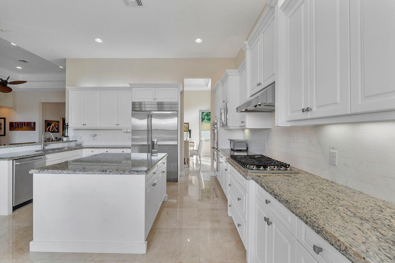 16607 Chesapeake Bay Ct