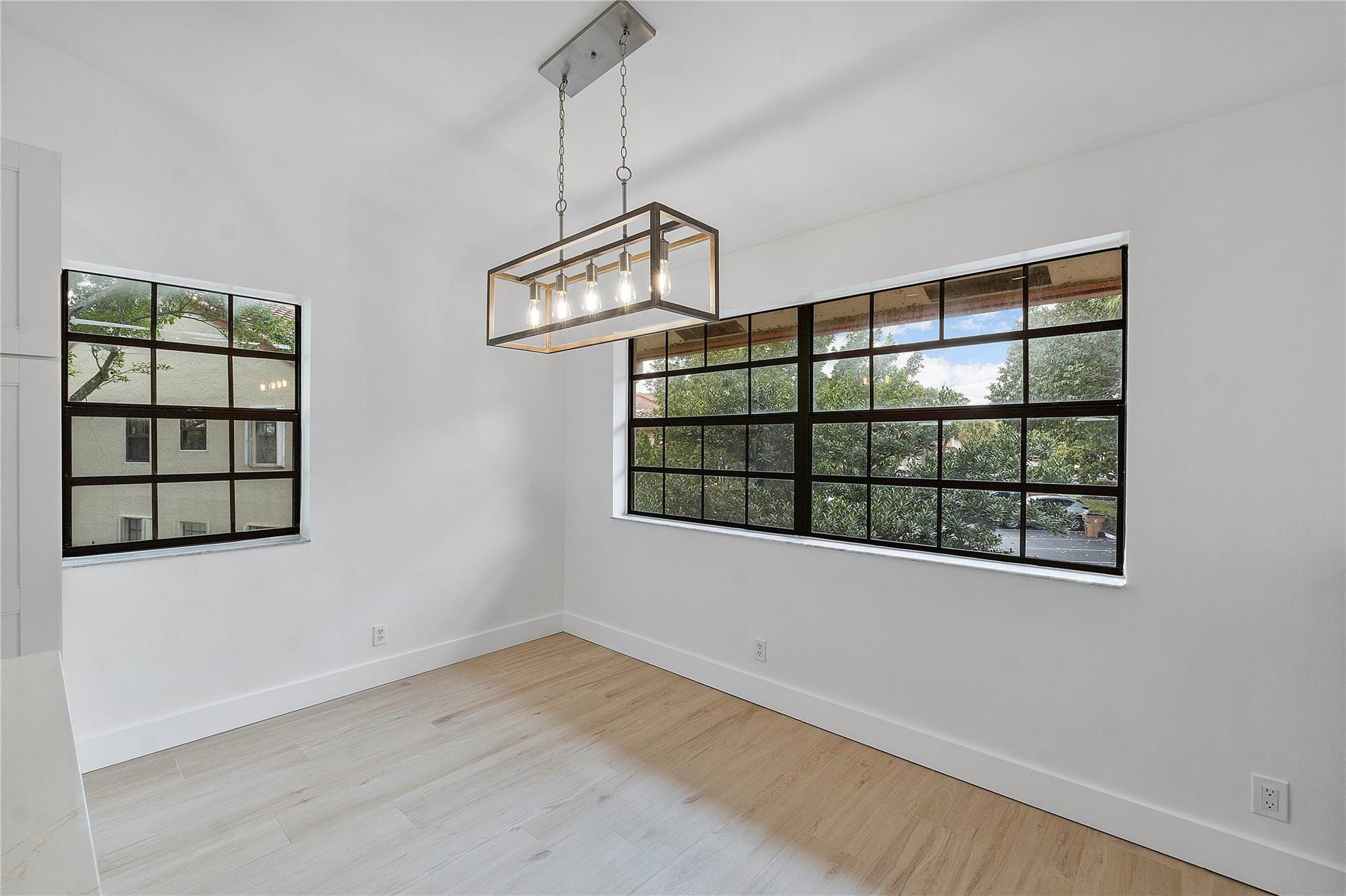 712 Congressional Way 712