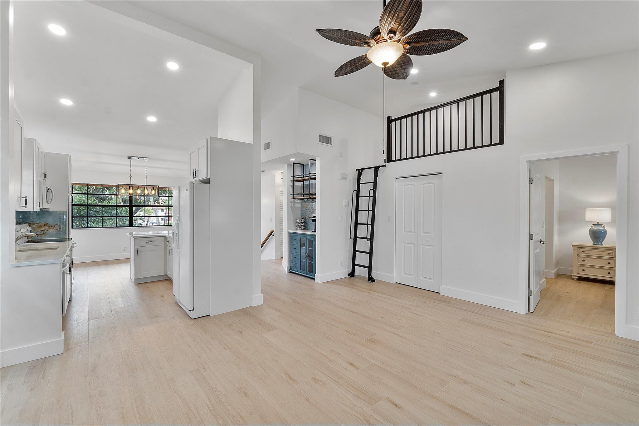 712 Congressional Way 712