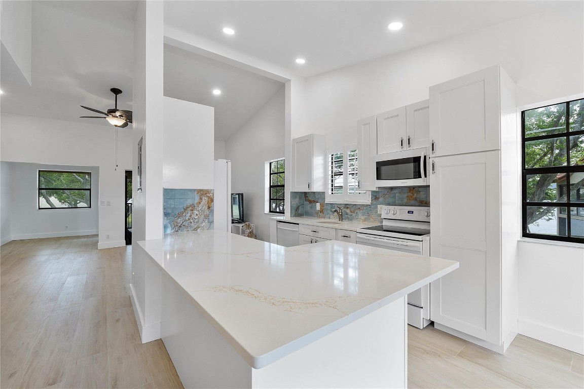 712 Congressional Way 712