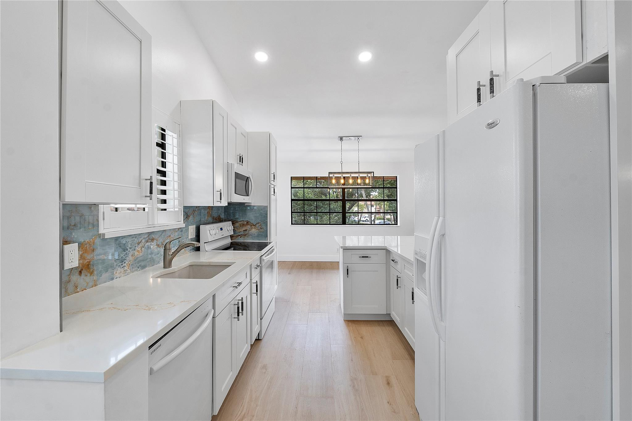 712 Congressional Way 712