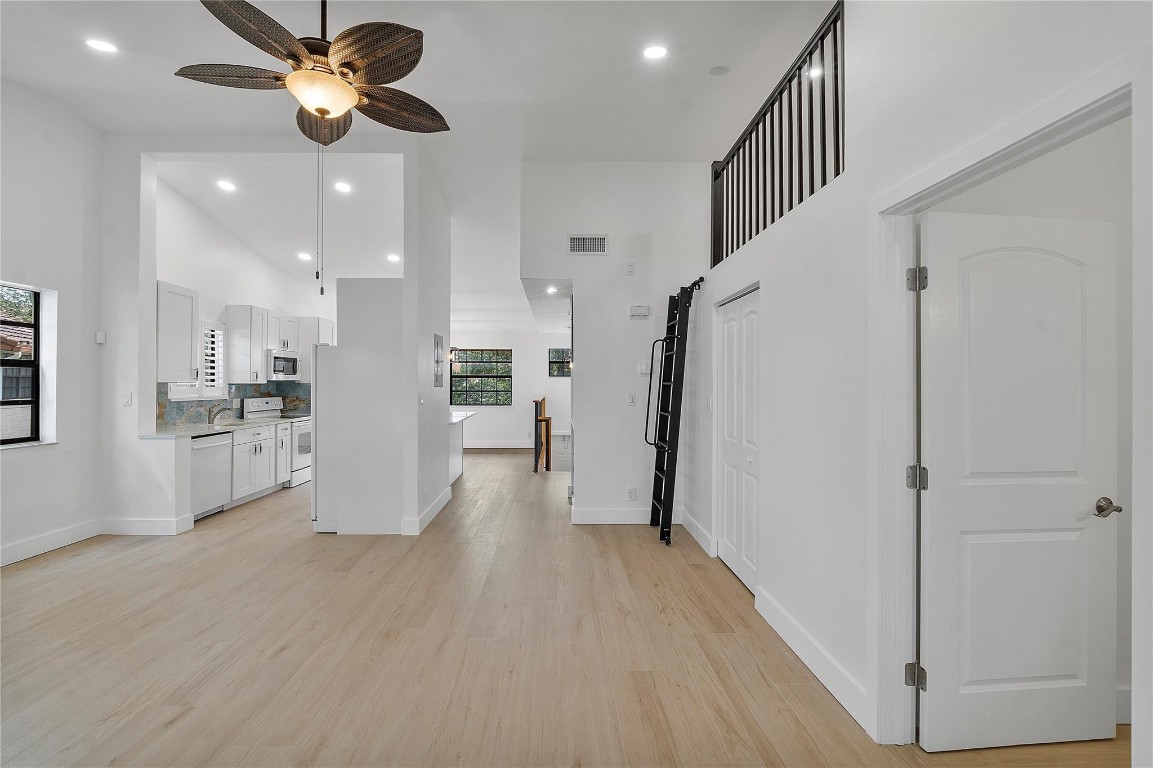 712 Congressional Way 712