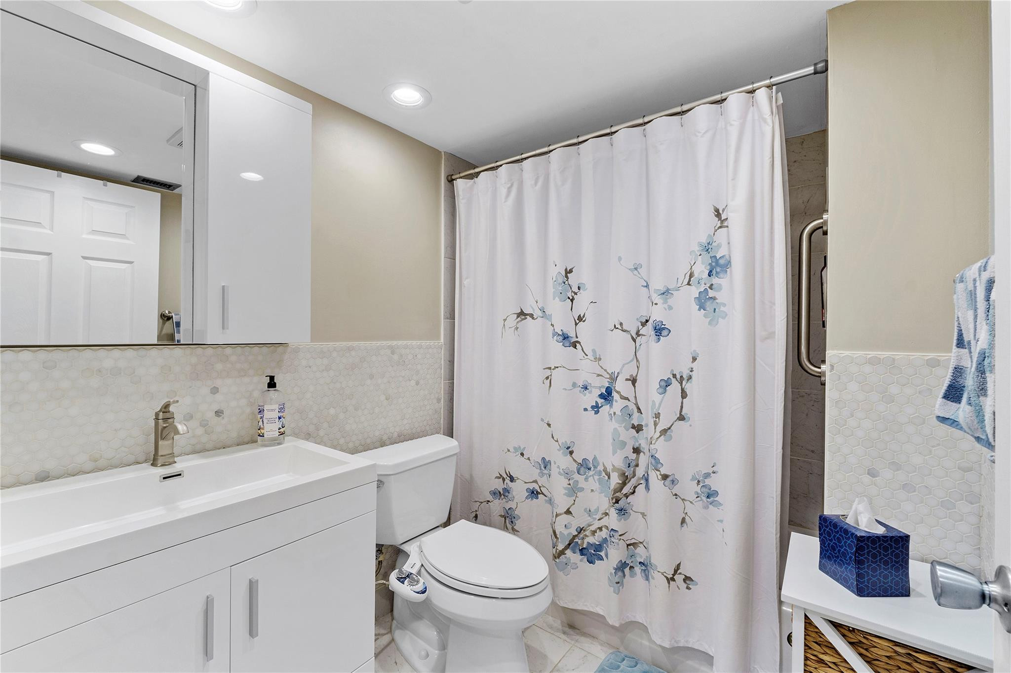 1601 Abaco Dr J3