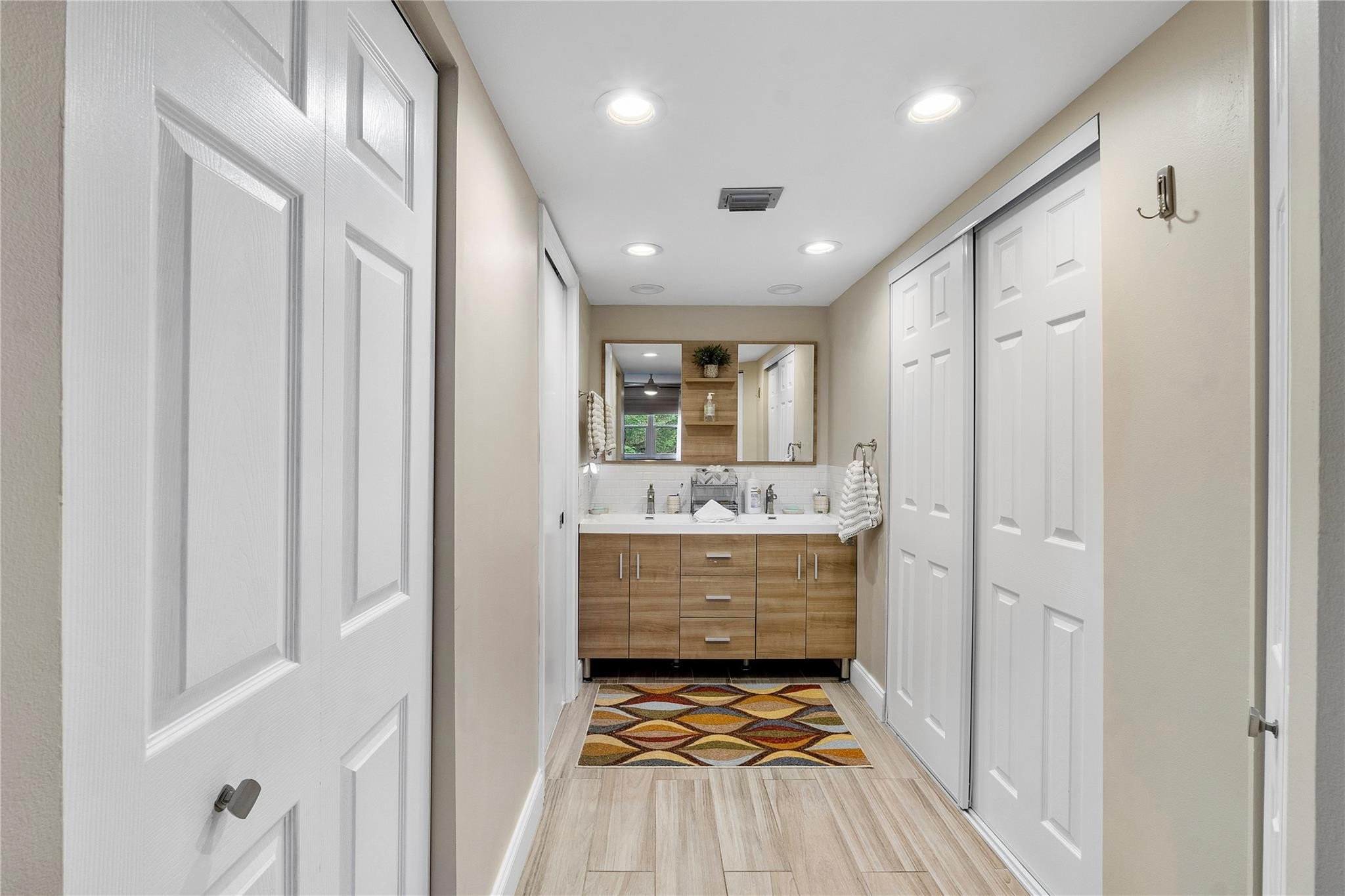 1601 Abaco Dr J3