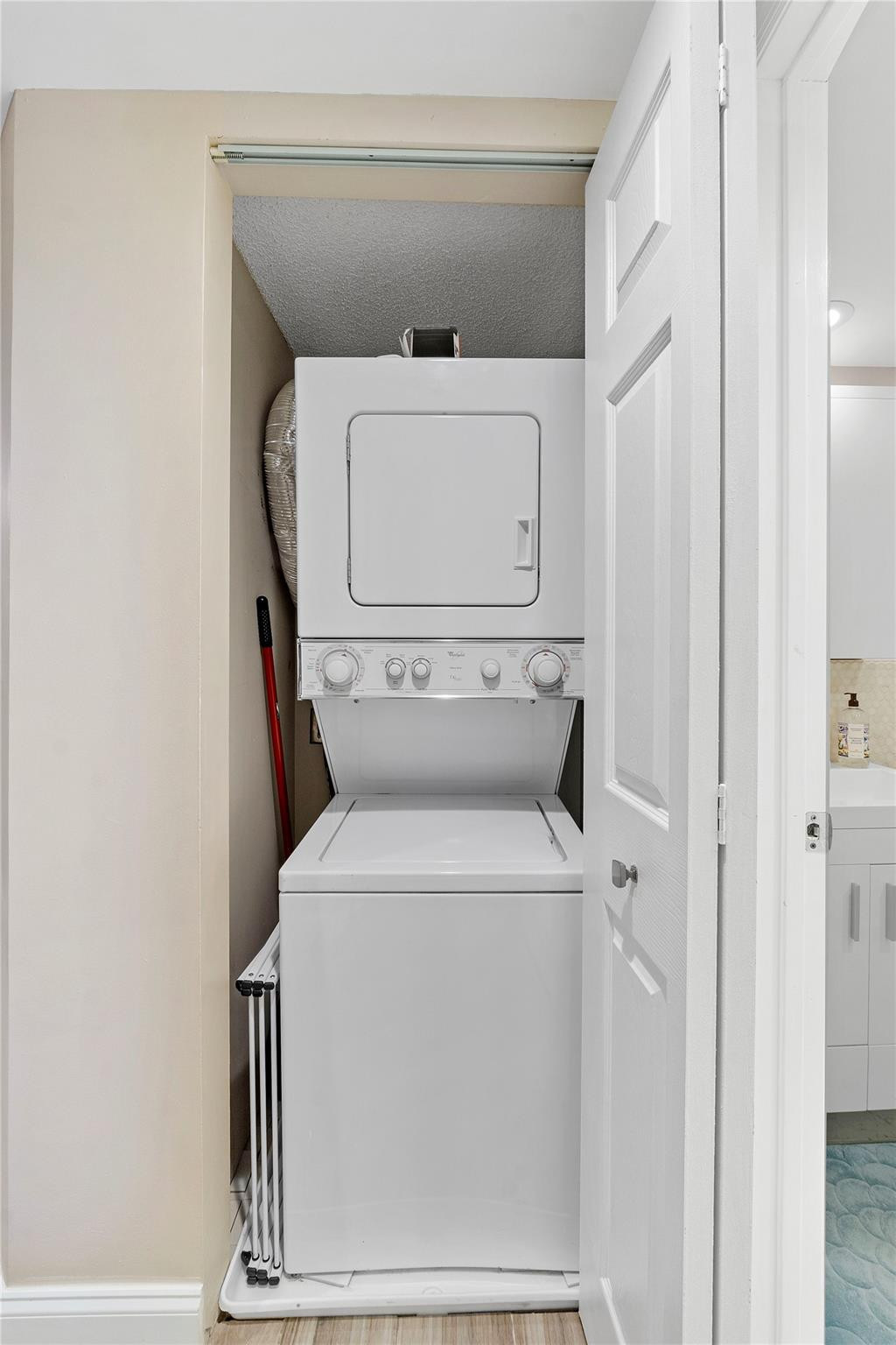 1601 Abaco Dr J3